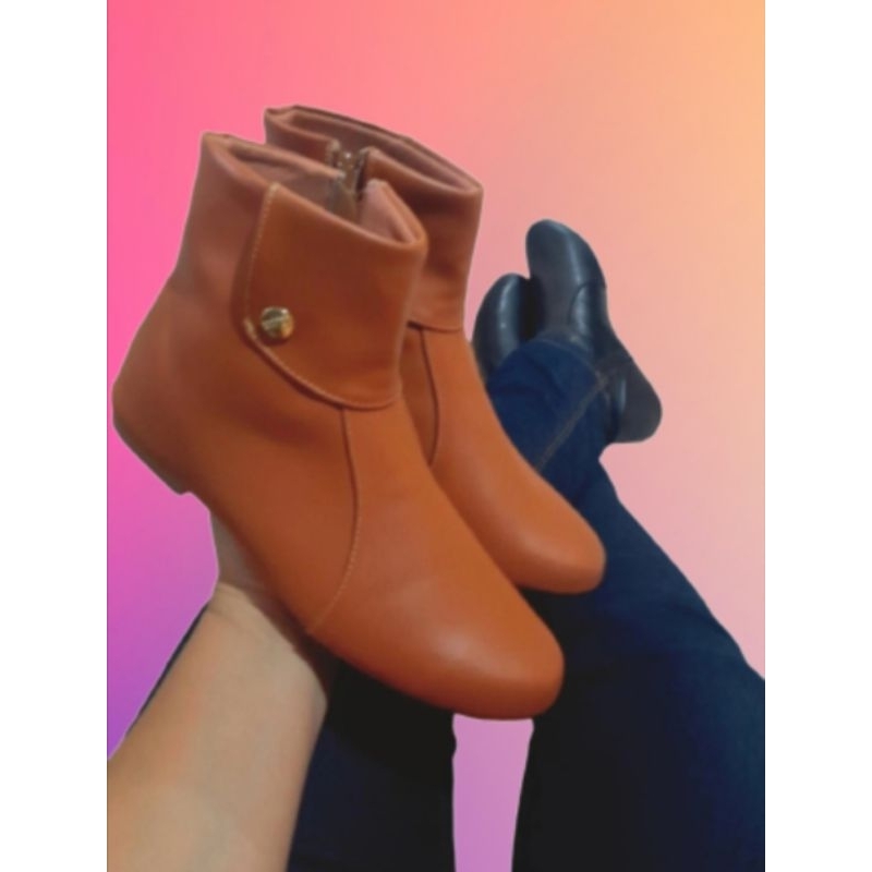 Bota Cano Curto Promoção Zíper lateral cor Preta ou Caramelo -Direto da fábrica