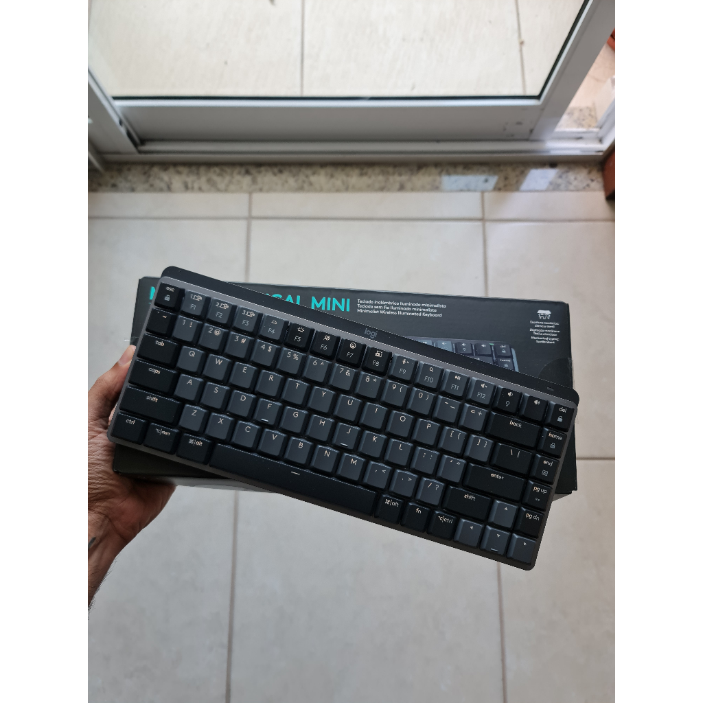 Teclado Mecânico sem fio Logitech MX Mechanical Mini com Teclas Retroiluminadas Tactile Quiet