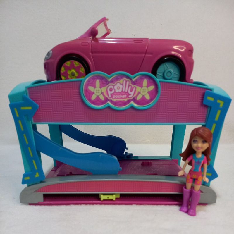 Garagem Polly Pocket com carro Caparica E Trafaria • OLX Portugal