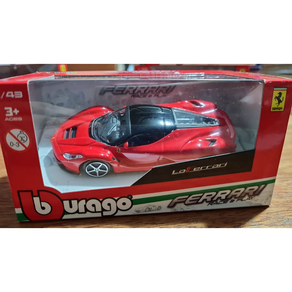Carrrinho Bburago 1/43 Ferrari Race e Play laferrari california