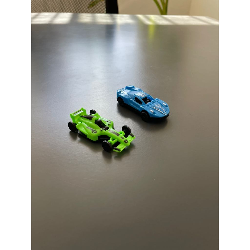 Kit 5 Carrinhos de Fricção Racing Club Metal - Zoop Toys