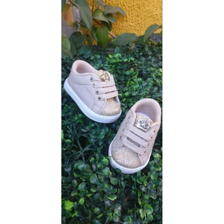 Tênis bege Princesa coroa com gliter dourado menina infantil estiloso promoção fofo