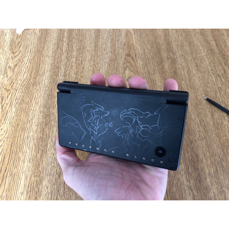 Nintendo Dsi Black Edicao Limitada Pokemon Reshiram Zekrom