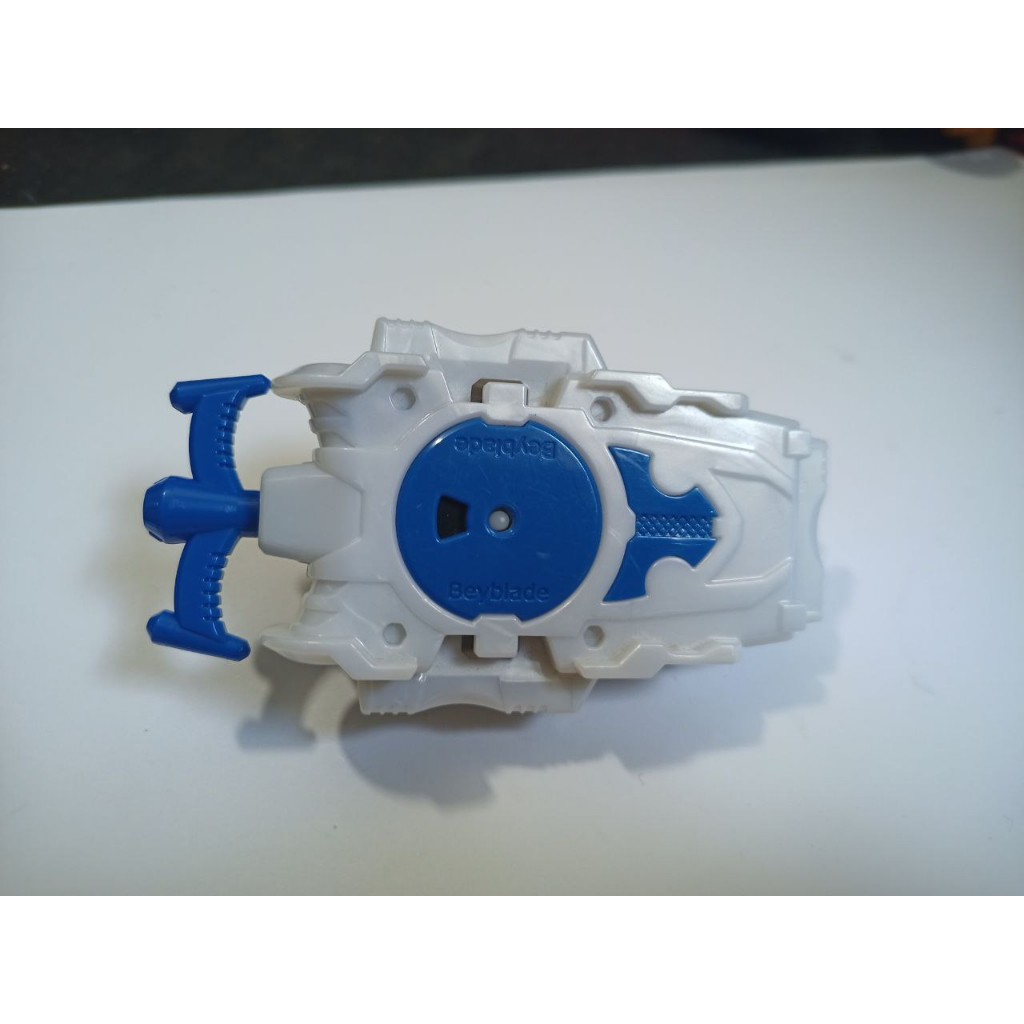 Beyblade burst Lançador de corda L TakaraTomy