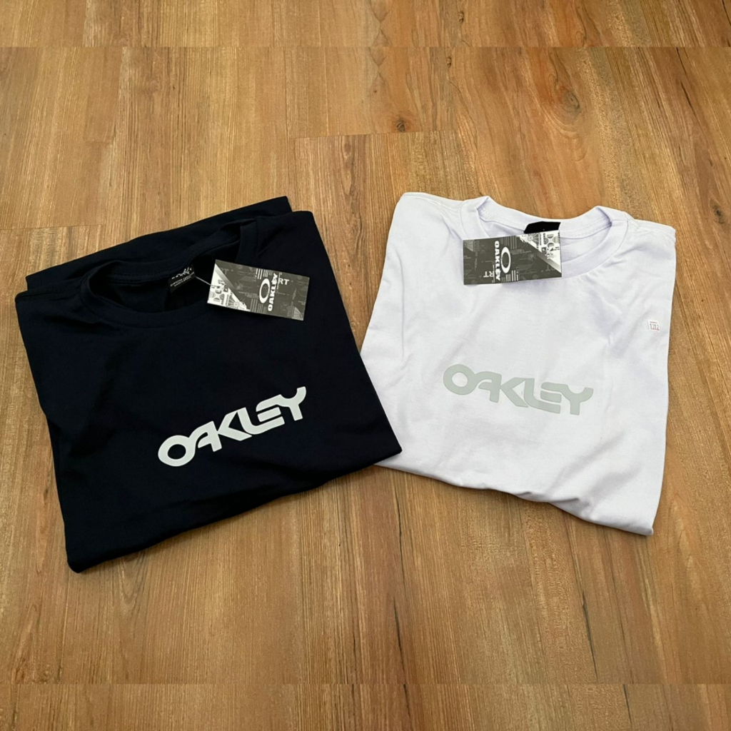 KIT 2 camisetas preta e branca da Oakley