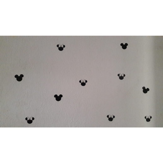 Cartela com 32Adesivos de parede Minnie 32 Adesivos Mickey Medidas: 5x4cm