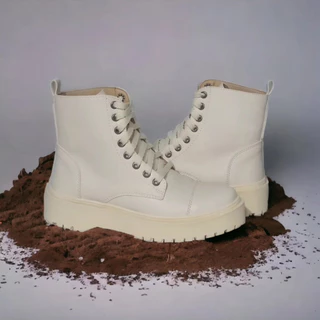 Bota coturno feminino off white blogueira tendência moda solado tratorado