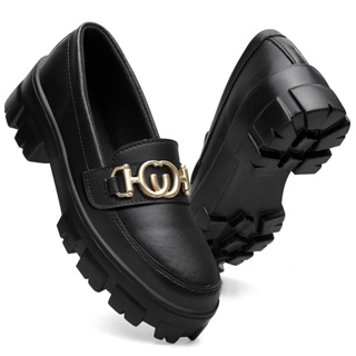 MOCASSIM FEMININO COM UMLINDO METAL E SOLA TRATORADA