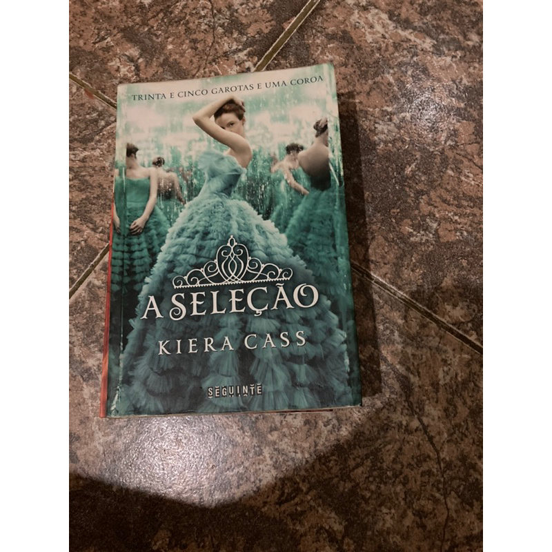 02 Livros Da Saga “a SeleÇÃo” De Kiera Cass Shopee Brasil