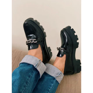 Sapato Feminino Mocassim Sola Tratorado Blogueira Preto Verniz Corrente Prata Super Promoção Imperdível