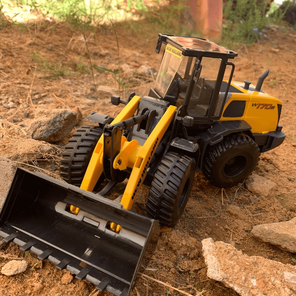 Pá carregadeira New Holland escala 1/26 laçamento - Pá carregadeira de brinquedo - ENVIO IMEDIATO - Usual Brinquedos