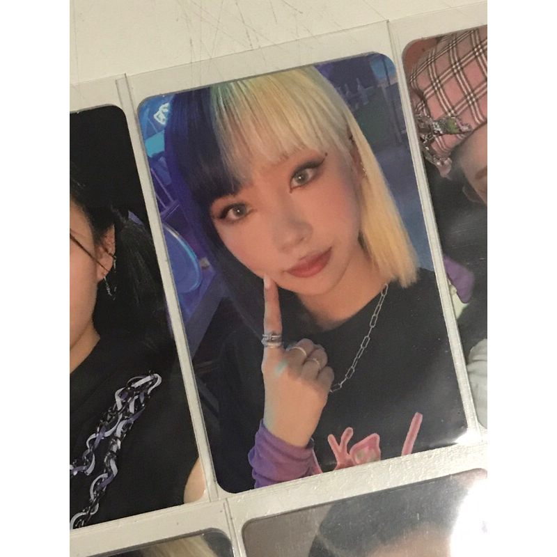 Purple Kiss Photocards (Dosie e Chaein) | Shopee Brasil