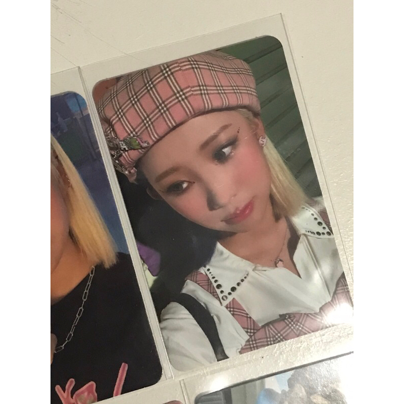 Purple Kiss Photocards (Dosie e Chaein) | Shopee Brasil