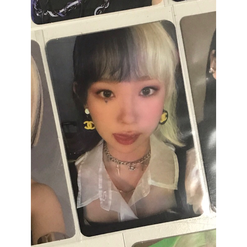 Purple Kiss Photocards (Dosie e Chaein) | Shopee Brasil