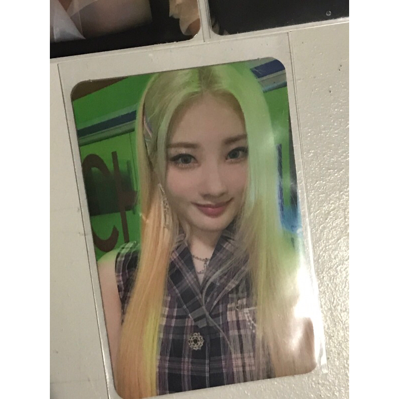 Purple Kiss Photocards (Dosie e Chaein) | Shopee Brasil