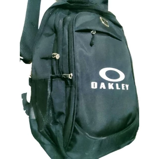 Mochila da Oakley Espaçosa Costura Reforçada Impermeável.