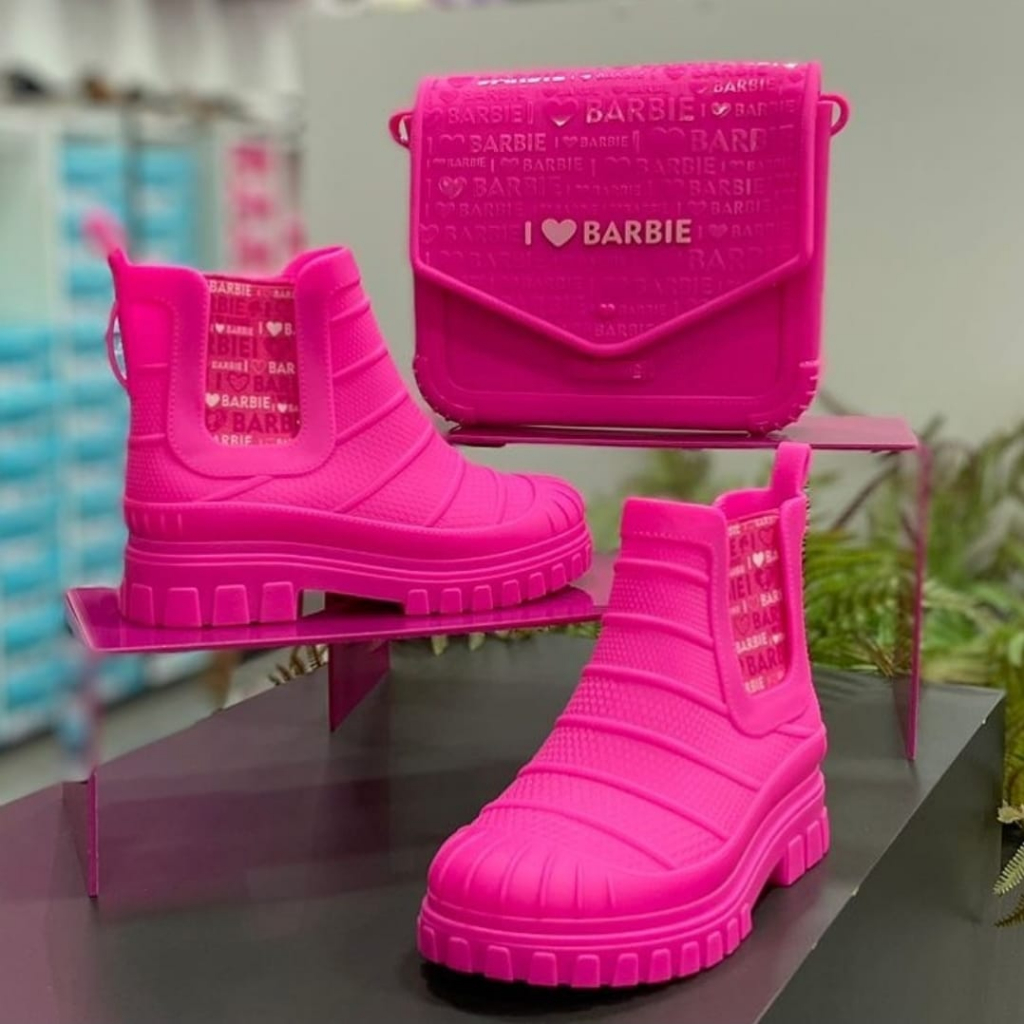 Bota da hot sale barbie rosa