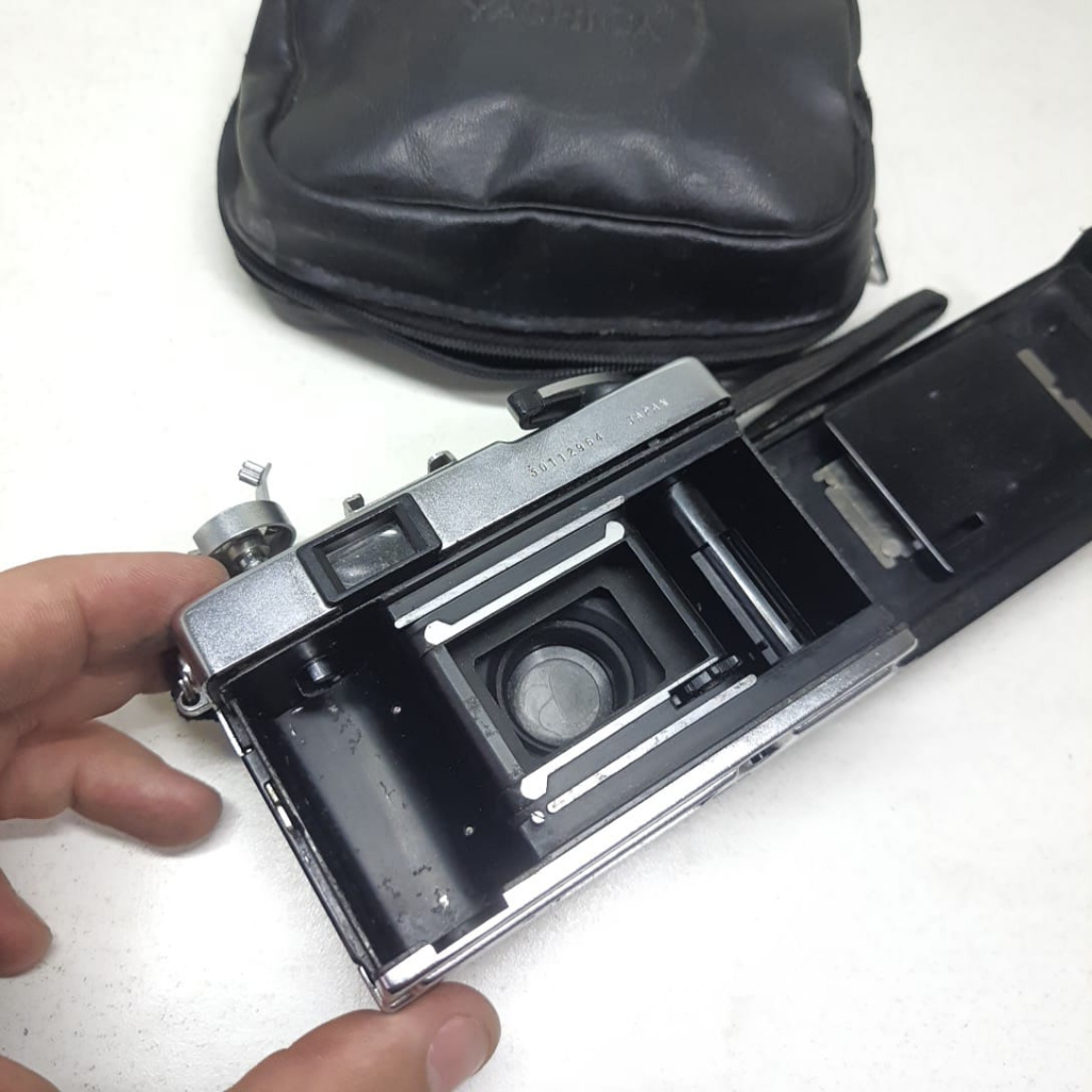 Camera Yashica Electro 35 MC | Shopee Brasil