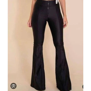 Calça Flare Boca de sino