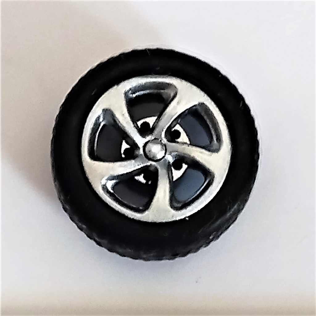 Roda com pneu de borracha para carrinhos tipo Hot Wheels | Shopee Brasil