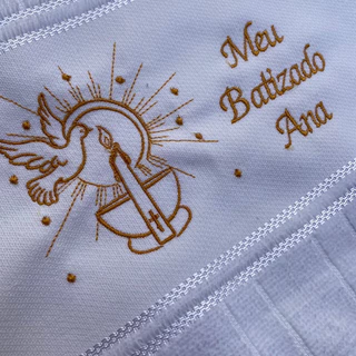 toalha bordada personalizada com nome batizado bebê infantil
