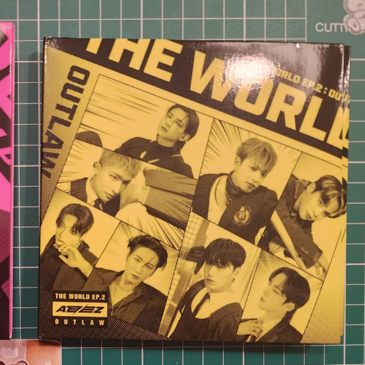 ATEEZ Digipack Album Outlaw Hongjoong Seonghwa Yunho Yeosang San