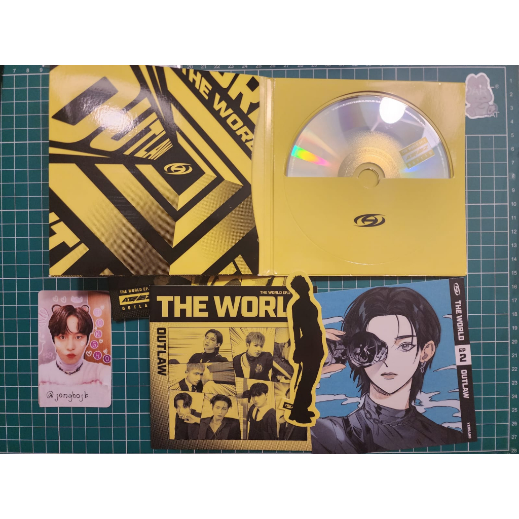 レア ateez OUTLAW UK Digipak ホンジュン　CD、トレカ ATEEZ Digipack Album Outlaw Hongjoong Seonghwa Yunho Yeosang San