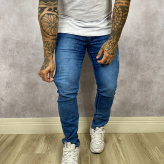 Calça Masculina Jeans Marmorizada Skinny Com Detalhes Em Puídos