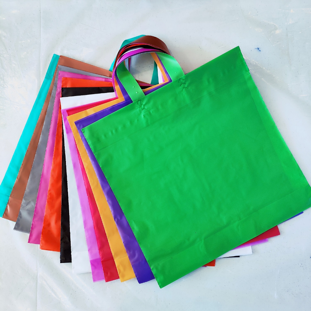 25 Sacolas plásticas Alça Fita 40x50 em Alta Densidade para lojas.