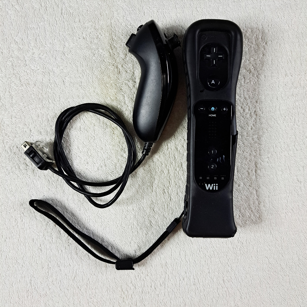 Controle Wii Remote Motion Plus Nintendo Wii Branco Wii U em Promoção na  Americanas