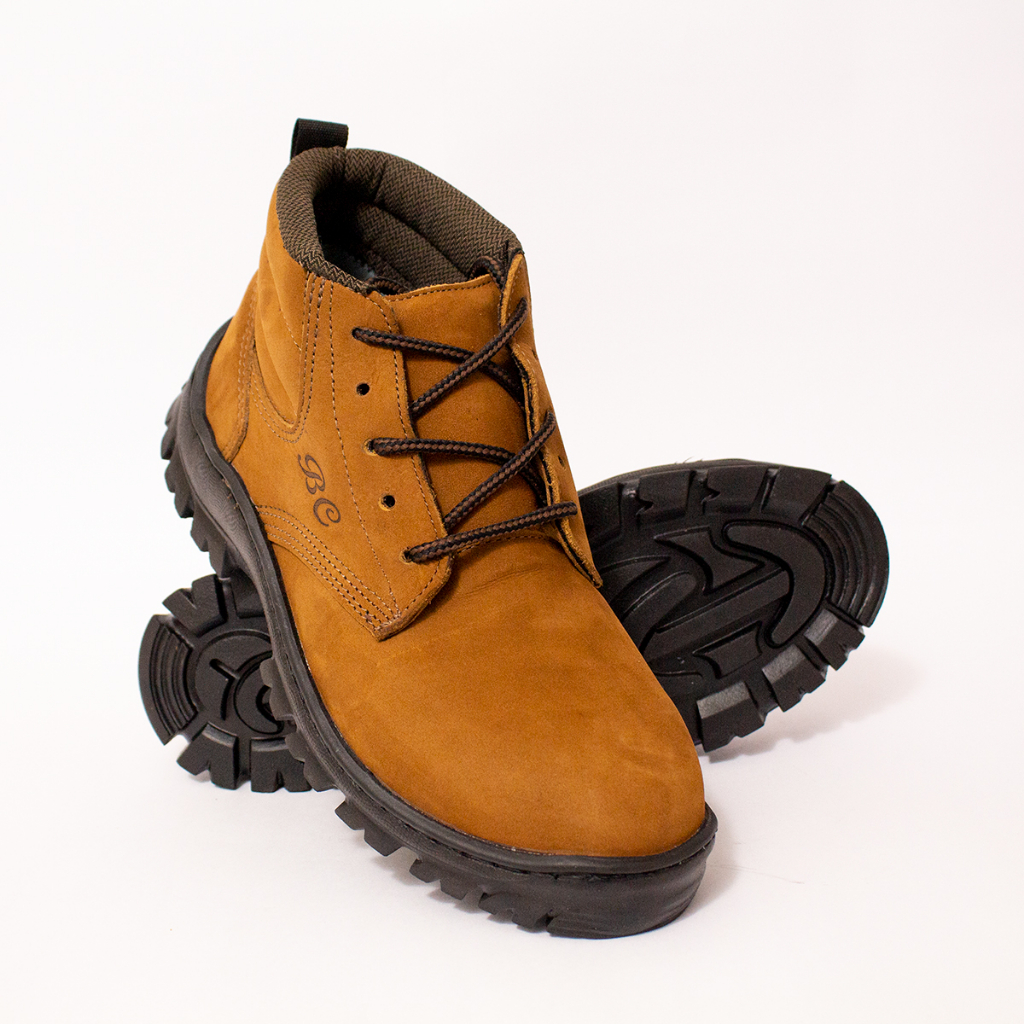 Bota coturno trilha ouro