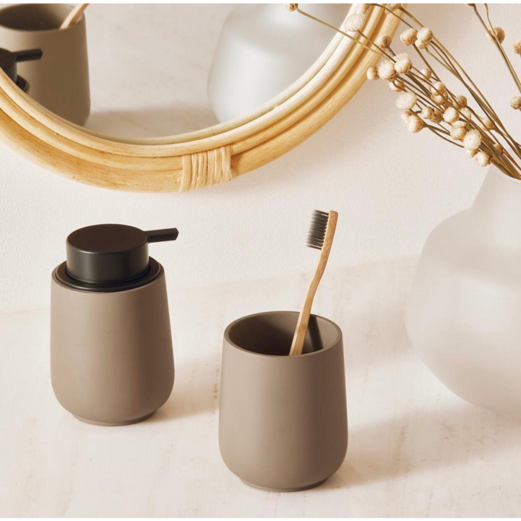 Kit para banheiro lavabo diversos modelos dispenser sabonete líquido, copo, pote, bandeja Mart em cimento