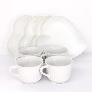Kit Xicaras Chá Porcelana Relevo Branca e Pratinhos Coração Sobremesa Plástico