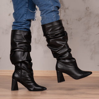 Bota Feminina Domidona Slouchy Enrugada Salto Geométrico Confortável Bico Fino Luxo