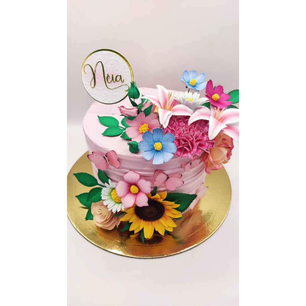 Bolo feminino  Floral cake, Cake, Cake toppers