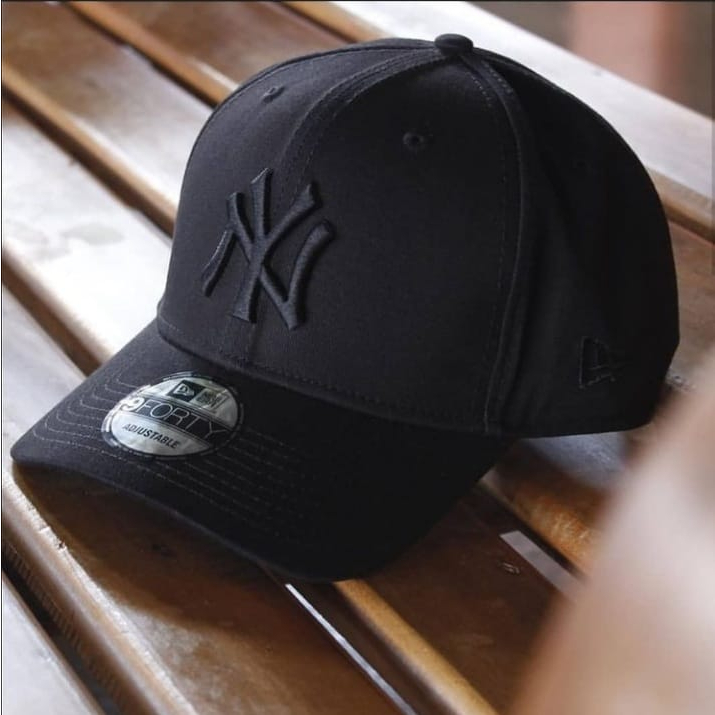 Boné Aba Curva NY New York Yankes Era Masculino e Feminino Preto com Preto