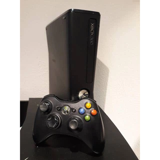 Microsoft Xbox 360 Slim 4GB Bloqueado Com 1 Controle Usado