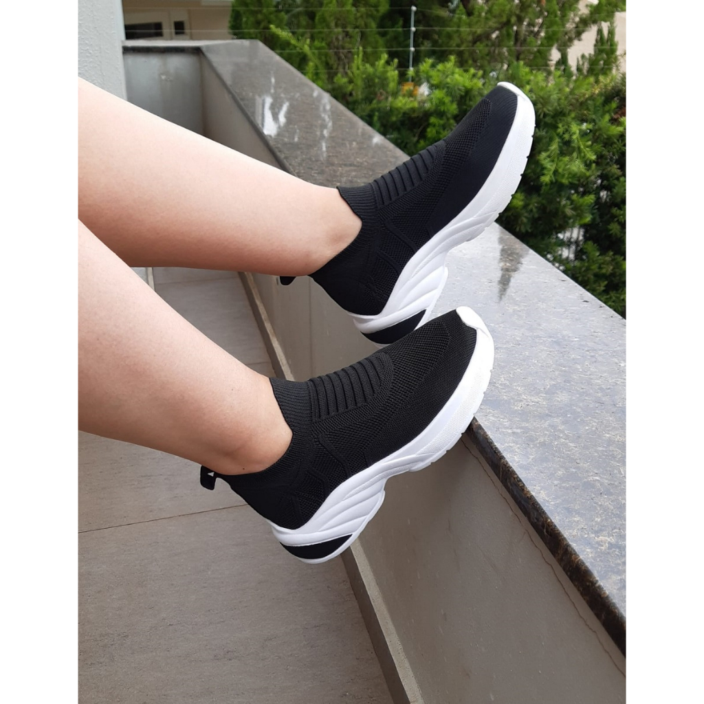 Tênis Slip On Sapato Feminino Calce Fácil Tendência Casual e