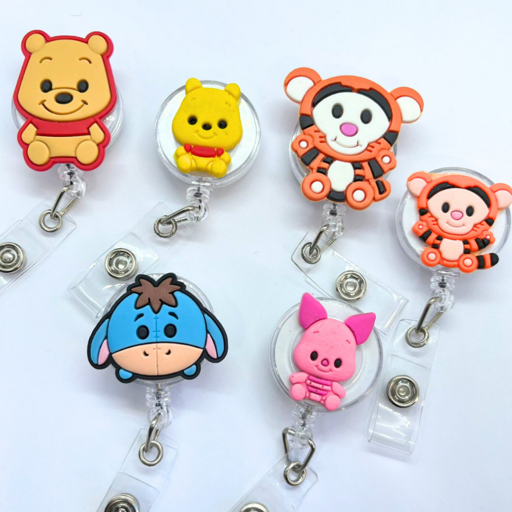 Porta Crachá Retrátil Personalizado - Ursinho Pooh, Leitão, Tigrão