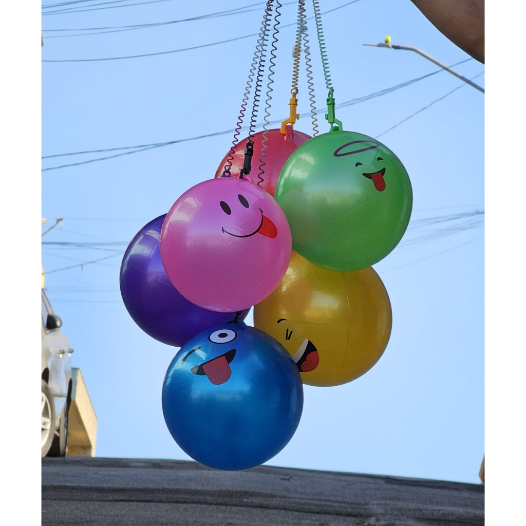 Bola com Cordão Mola - Carinhas Coloridas Sortidas