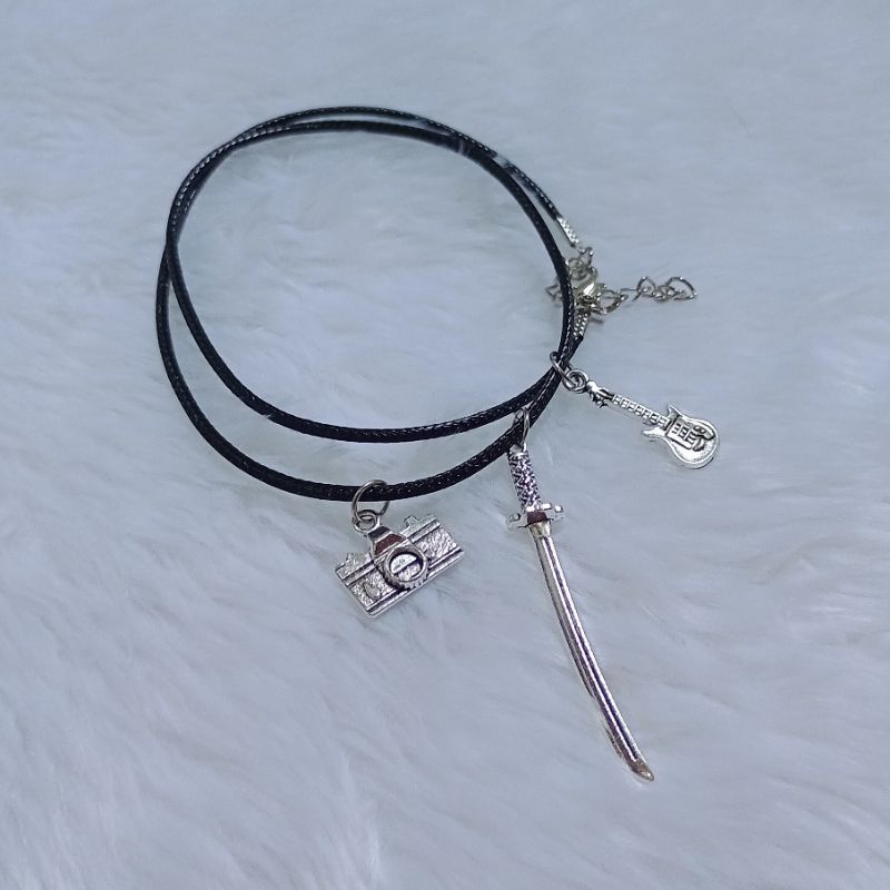 Colar artesanal personagens Ordem Paranormal Desconjuração Joui Arthur César