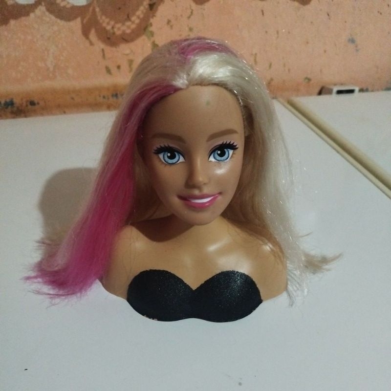 Barbie Busto Maquiagem Sparkle com Maquiagem Salão - Mattel