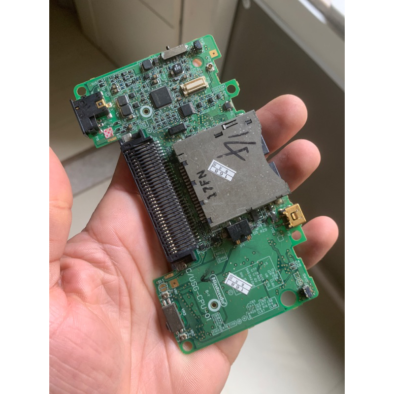 placa mãe Nintendo ds lite com defeito, para tirar peças