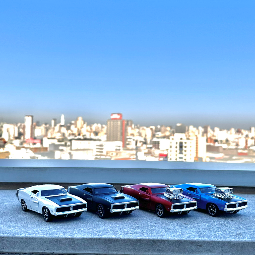 Os Dodge Charger clássicos de Dominic Toretto em Velozes e Furiosos da Hot  Wheels.