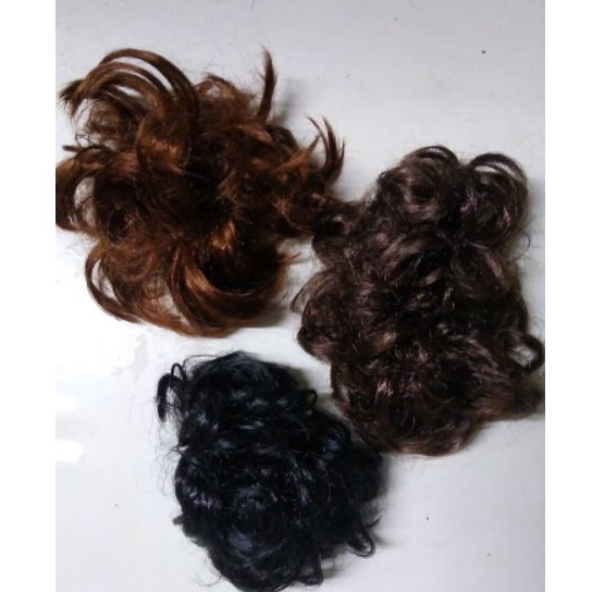 Xuxa de Cabelo Sintético Liso