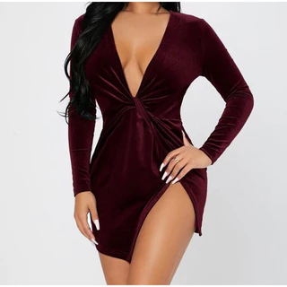 vestido veludo sensual abertura na lateral