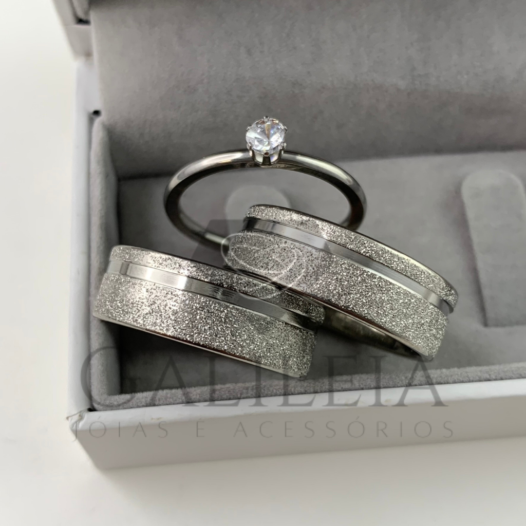 Par De Alianças Diamantada Anatômica Prata Grossa 8mm Com Solitário