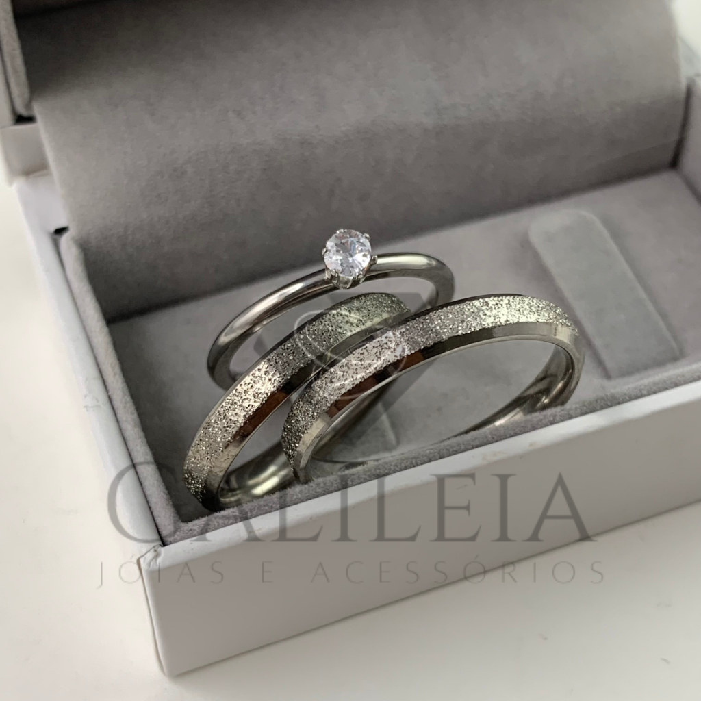 Par De Alianças Prata Fina Diamantada Quadrada Tradicional com Brilho com Solitário