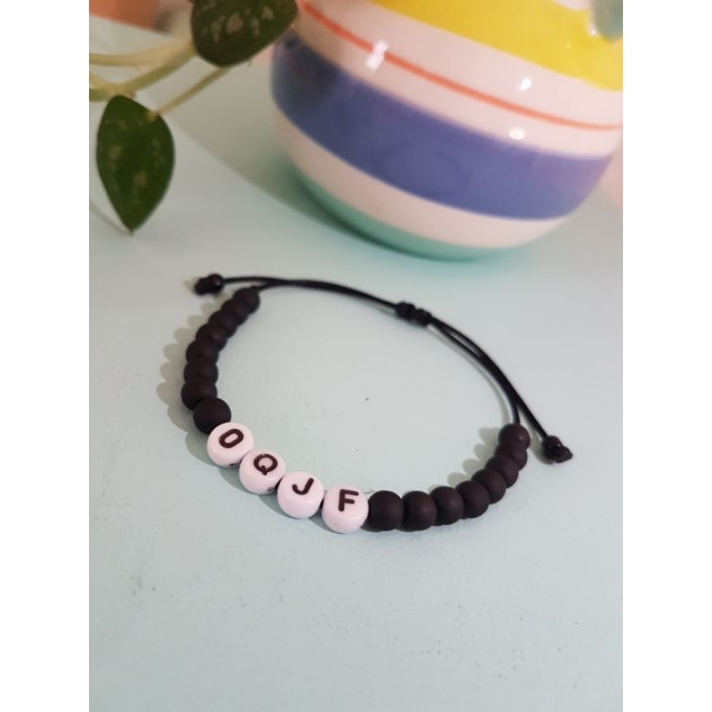 PULSEIRA DE BOLINHAS COM NOME