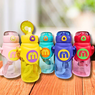 Garrafa de Água Infantil Portátil Garrafinha de Água Squeeze com Alça Ajustável e Trava Anti Vazamento de Plástico Bebidas Suco Água 560ML